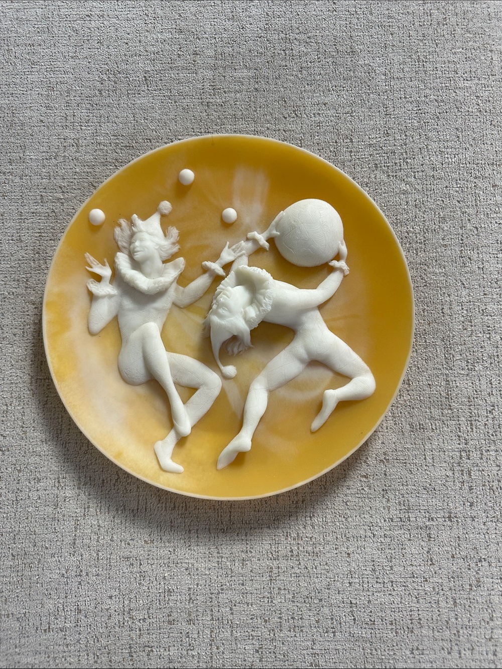 Vintage 1979 Avondale Court Jesters Plate Almazetta Casey Ltd Ed #2093